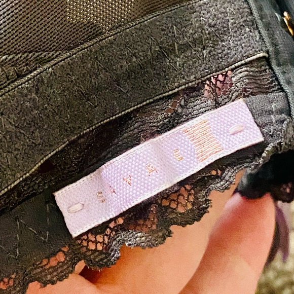 EUC Savage X Fenty Gray Floral Lace Logo Unlined Bralette - Picture 12 of 16